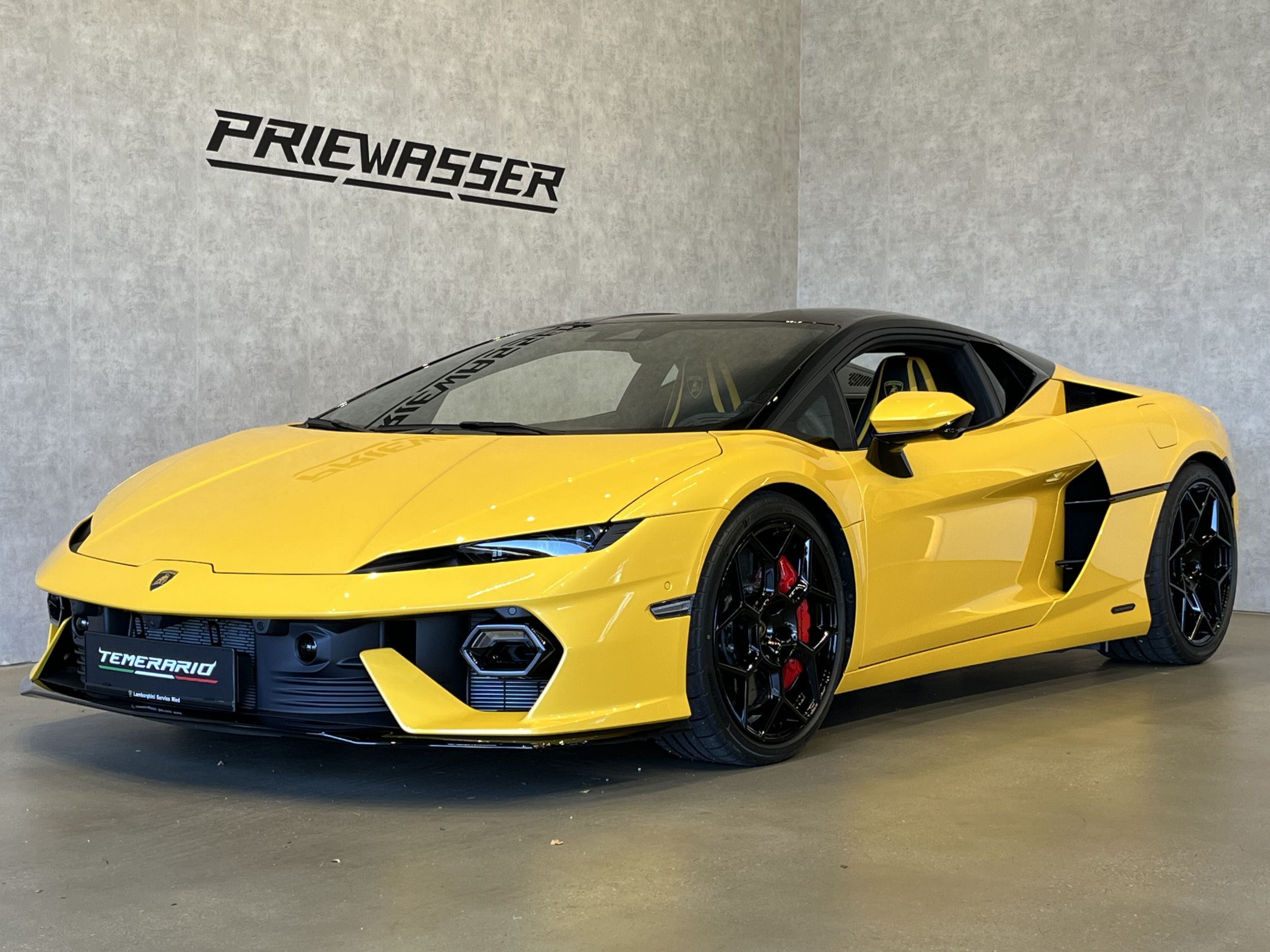 Lamborghini Temerario in Giallo Inti pearl.